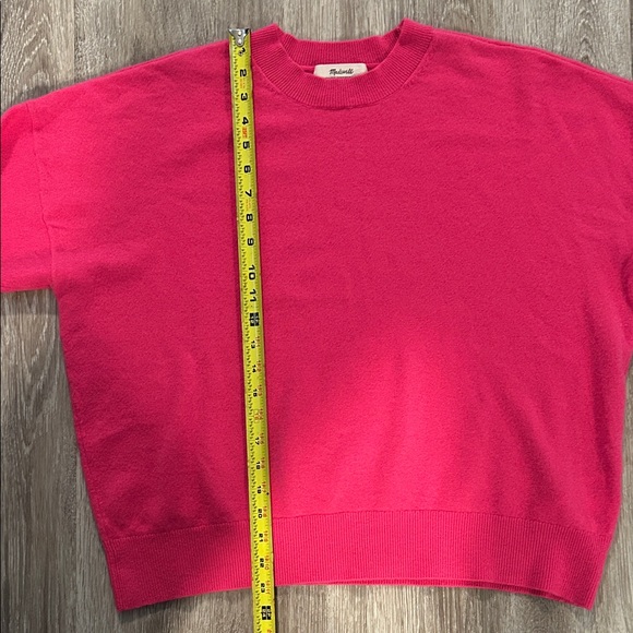 Madewell 100% Cashmere Crew Neck Sweater in Bright Pink - Picture 5 of 7
